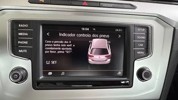 Volkswagen Passat Variant 2015 - 11490 EUR, 200121 km - AUTO.MOTO.pt - 200121km - foto 17 de 37