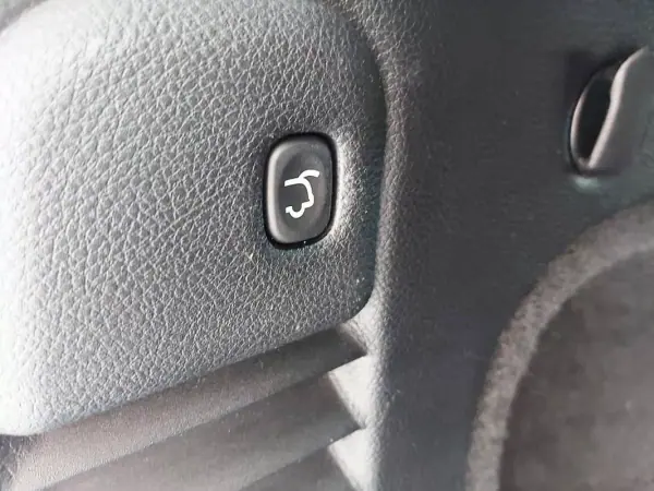 Jeep Grand Cherokee 2016 - 34950 EUR, 135350 km - AUTO.MOTO.pt - 135350km - foto 48 de 60