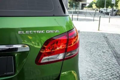 Mercedes-Benz B 250 2017 - 13990 EUR, 85144 km - AUTO.MOTO.pt - 85144km - foto 9 de 44