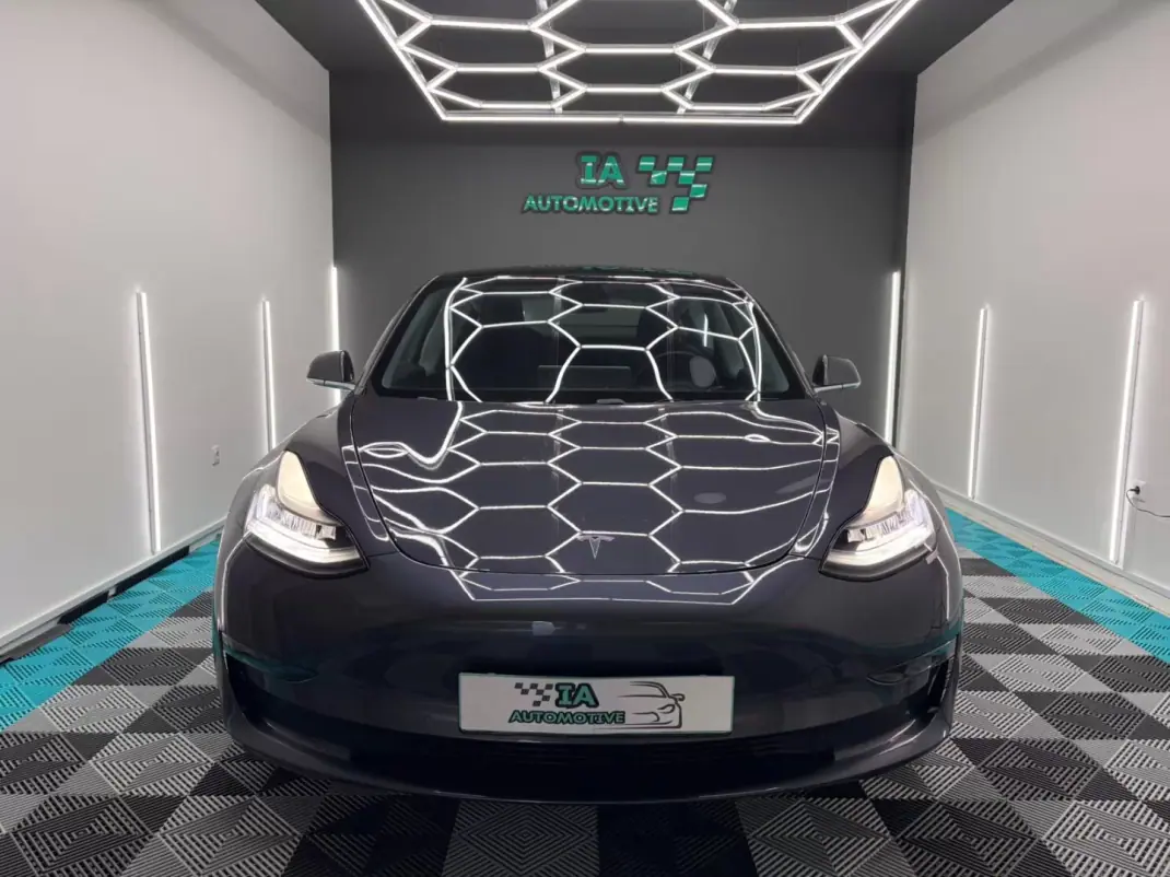 Tesla Model 3 2019 - 24500 EUR, 118000 km - AUTO.MOTO.pt - 118000km - foto 2 de 19