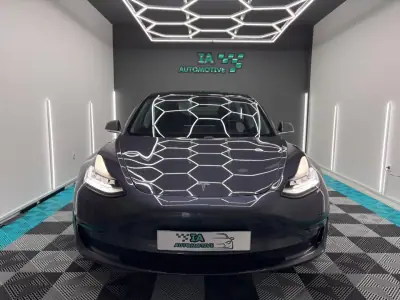 Tesla Model 3 2019 - 24500 EUR, 118000 km - AUTO.MOTO.pt - 118000km - foto 2 de 19