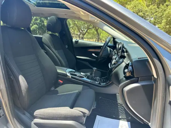 Mercedes-Benz C 200 2019 - 18950 EUR, 152000 km - AUTO.MOTO.pt - 152000km - foto 5 de 11