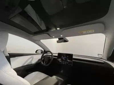 Tesla Model 3 2024 — foto 3 de 51