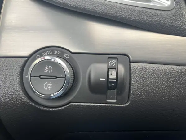 Opel Mokka 2016 - 13900 EUR, 161994 km - AUTO.MOTO.pt - 161994km - foto 12 de 15
