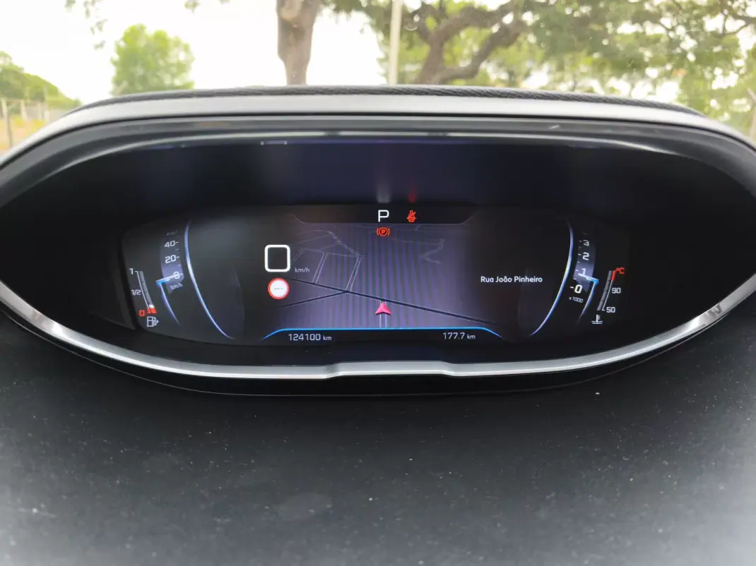 Peugeot 3008 2017 - 17900 EUR, 125000 km - 125000km - foto 10 de 10