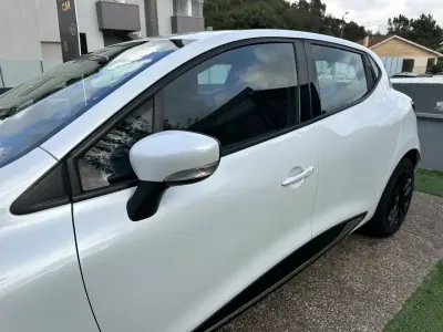 Renault Clio 2018 - 10900 EUR, 138929 km - AUTO.MOTO.pt - 138929km - foto 19 de 46