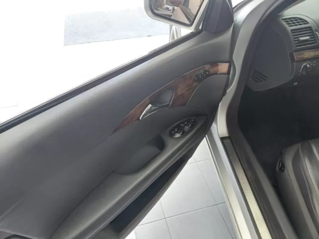 Mercedes-Benz E 220 2002 - 7600 EUR, 280000 km - 280000km - foto 7 de 15