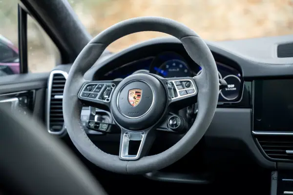 Porsche Cayenne Coupé 2022 - 108888 EUR, 92000 km - AUTO.MOTO.pt - 92000km - foto 53 de 65
