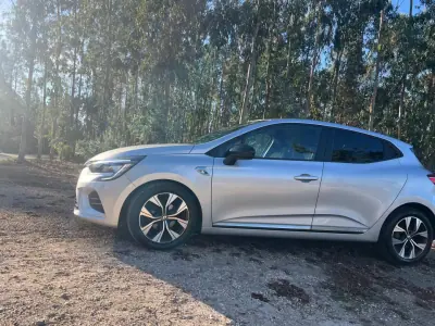 Renault Clio 2022 - 15750 EUR, 120180 km - 120180km - foto 25 de 46