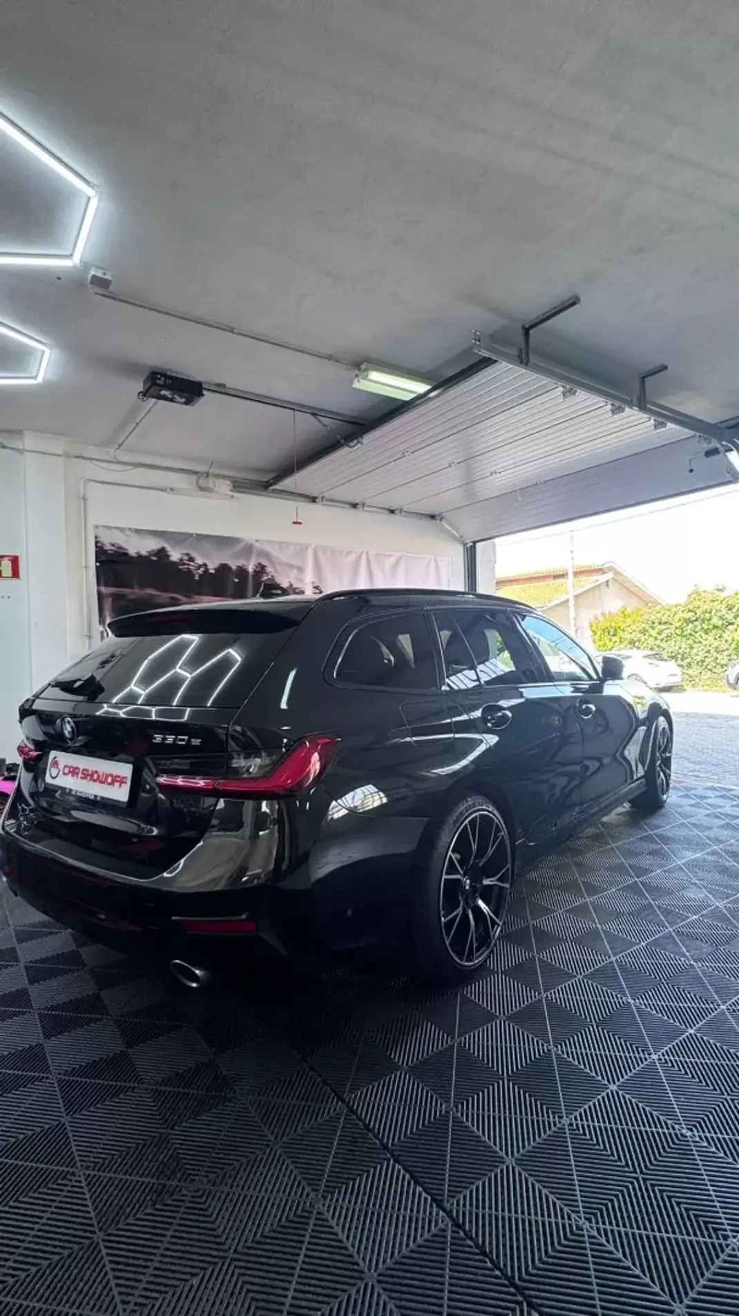 BMW 330e 2021 - 22900 EUR, 213000 km - AUTO.MOTO.pt - 213000km - foto 4 de 13