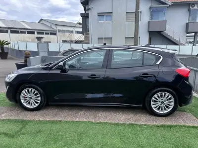 Ford Focus 2018 - 10900 EUR, 100000 km - AUTO.MOTO.pt - 100000km - foto 15 de 56