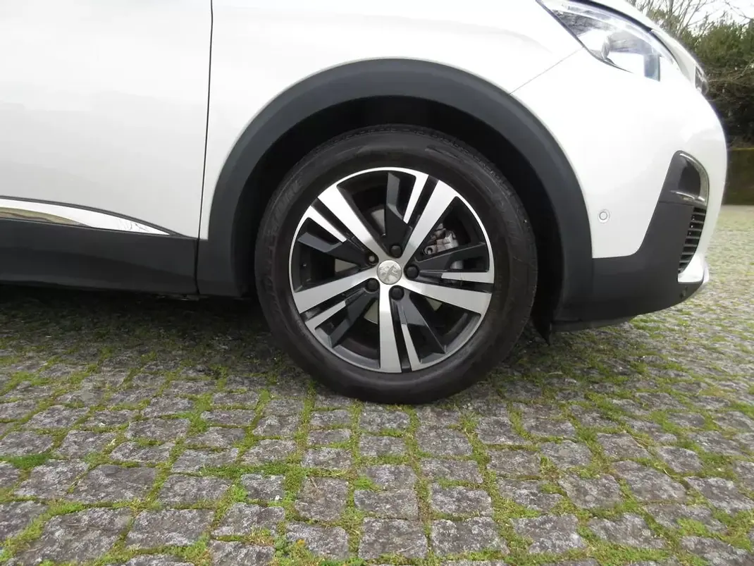 Peugeot 3008 2017 - 16990 EUR, 209000 km - 209000km - foto 15 de 48