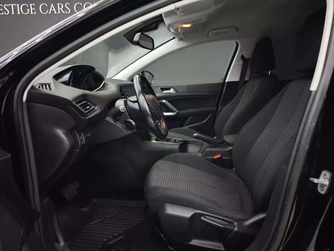 Peugeot 308 2017 - 13950 EUR, 183610 km - 183610km - foto 19 de 45