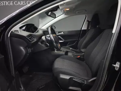 Peugeot 308 2017 - 13950 EUR, 183610 km - AUTO.MOTO.pt - 183610km - foto 19 de 45