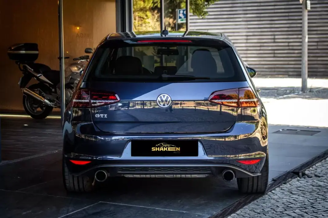 Volkswagen Golf 2015 - 24990 EUR, 83192 km - AUTO.MOTO.pt - 83192km - foto 11 de 45