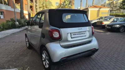 Smart Fortwo Cabrio 2017 - 12480 EUR, 84000 km - AUTO.MOTO.pt - 84000km - foto 17 de 17