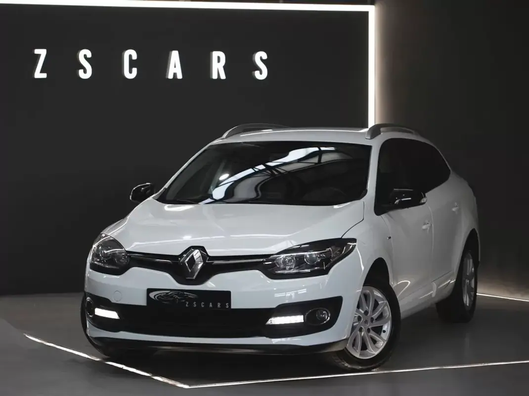 Renault Mégane Sport Tourer 2016 - 9990 EUR, 92644 km - AUTO.MOTO.pt - 92644km - foto 2 de 19