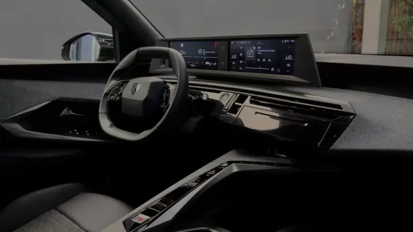 Peugeot 3008 1.2 Hybrid Allure e-DCS6 2025 Híbrido (Gasolina)