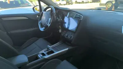 Citroën C4 2011 - 8900 EUR, 160000 km - AUTO.MOTO.pt - 160000km - foto 7 de 18