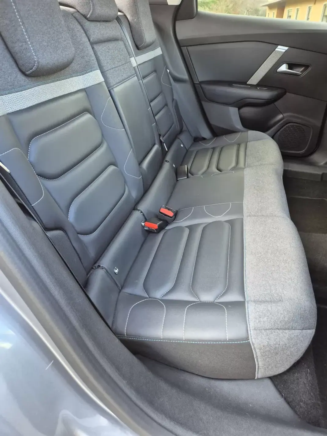 Citroën C4 2022 - 20500 EUR, 85000 km - AUTO.MOTO.pt - 85000km - foto 13 de 39