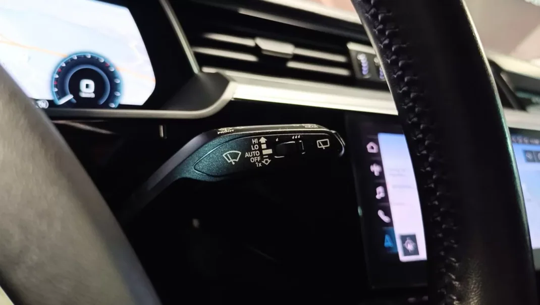 Audi e-tron 2019 - 42900 EUR, 78950 km - AUTO.MOTO.pt - 78950km - foto 36 de 58