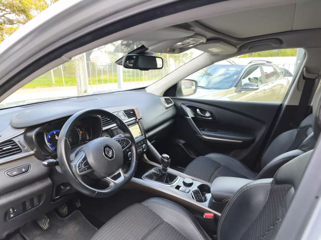 Renault Kadjar 2018 - 17900 EUR, 150000 km - AUTO.MOTO.pt - 150000km - foto 6 de 12