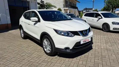 Nissan Qashqai 2014 - 12900 EUR, 133286 km - AUTO.MOTO.pt - 133286km - foto 1 de 28