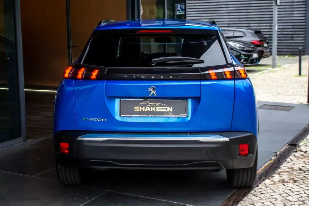 Peugeot e-2008 2021 - 20850 EUR, 60050 km - AUTO.MOTO.pt - 60050km - foto 10 de 44