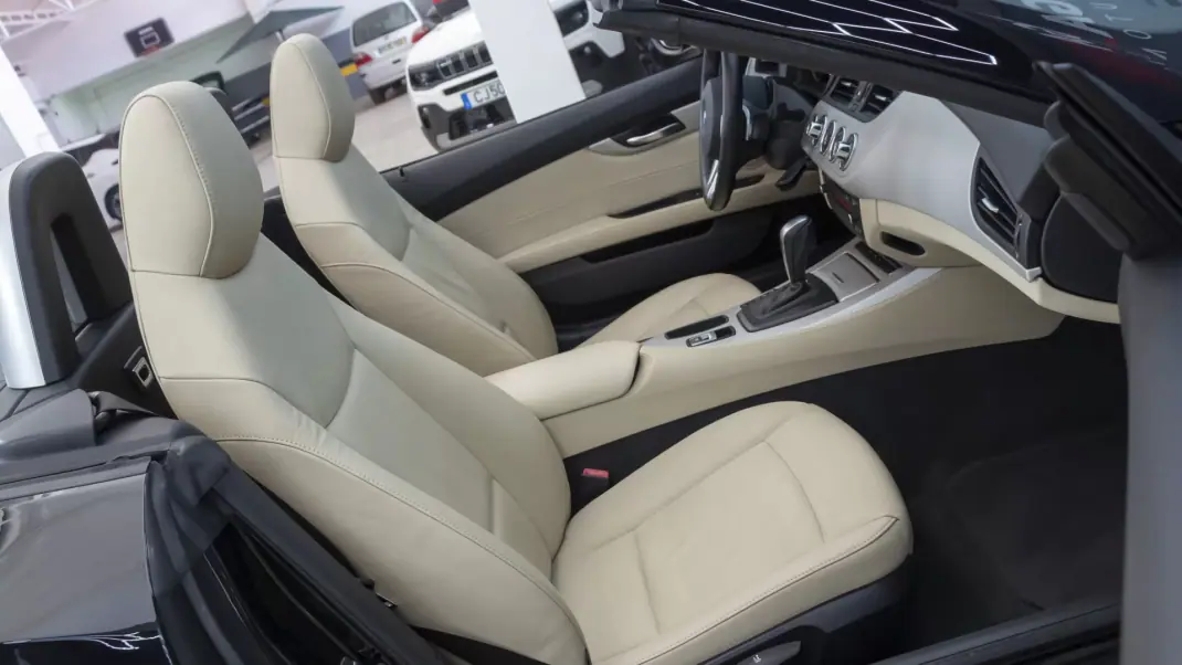 BMW Z4 2010 - 24900 EUR, 69000 km - 69000km - foto 12 de 27