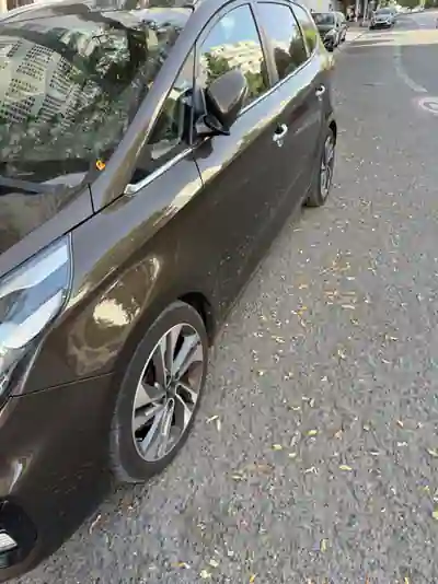 Kia Carens 2018 - 13500 EUR, 111520 km - 111520km - foto 6 de 15