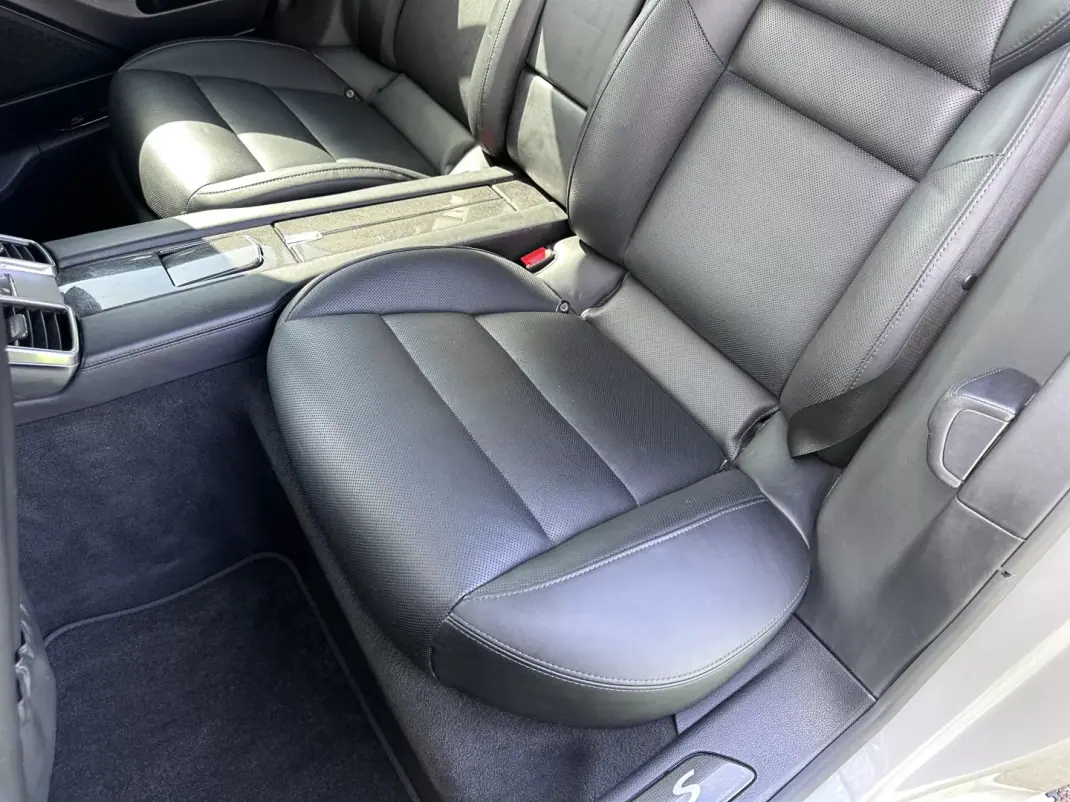 Porsche Panamera 2015 - 35000 EUR, 159000 km - AUTO.MOTO.pt - 159000km - foto 51 de 67