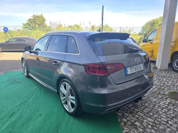 Audi A3 Sportback 2015 - 9950 EUR, 282000 km - AUTO.MOTO.pt - 282000km - foto 4 de 14