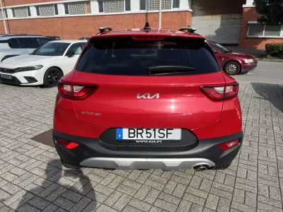 Kia Stonic 2025 - 20500 EUR, 17500 km - AUTO.MOTO.pt - 17500km - foto 5 de 19
