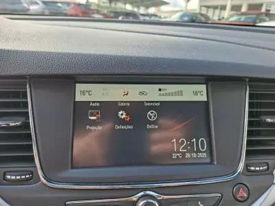 Opel Astra 2017 - 13000 EUR, 99950 km - AUTO.MOTO.pt - 99950km - foto 25 de 29