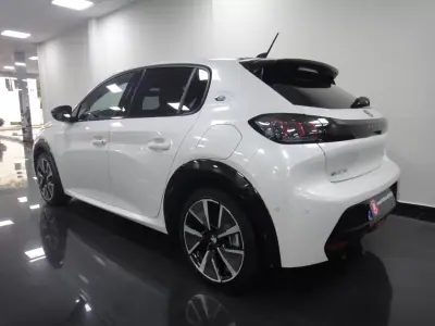Peugeot e-208 2021 - 18500 EUR, 46000 km - AUTO.MOTO.pt - 46000km - foto 5 de 33