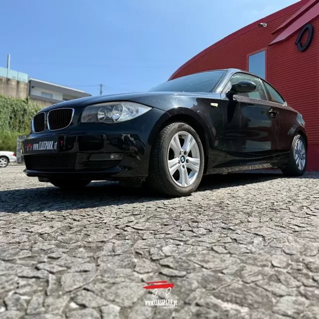 BMW 120 2008 - 11500 EUR, 243000 km - 243000km - foto 14 de 15