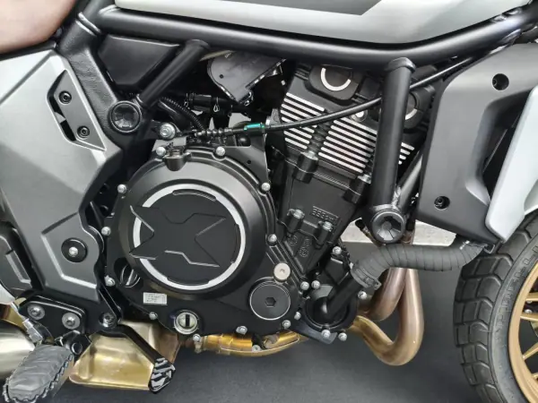 CFMOTO 700 CL-X 2026 - 6150 EUR, 950 km - AUTO.MOTO.pt - 950km - foto 7 de 26