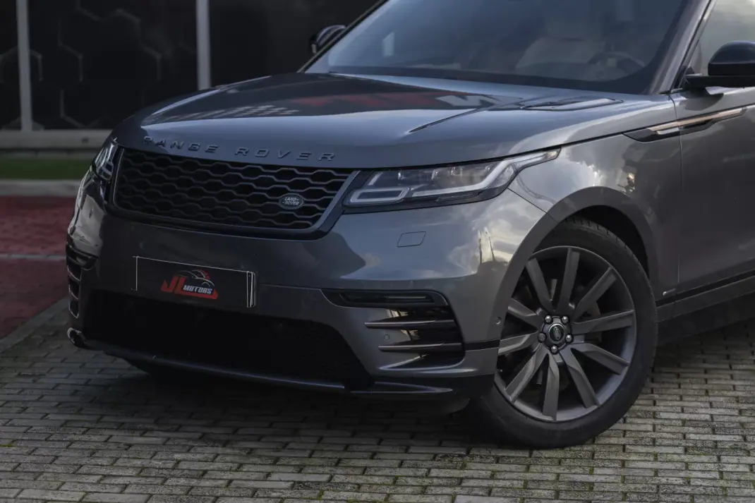 Land Rover Range Rover Velar 2017 - 39900 EUR, 175180 km - AUTO.MOTO.pt - 175180km - foto 8 de 36