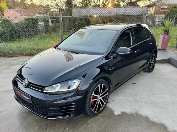 Volkswagen Golf 2015 - 15999 EUR, 180000 km - AUTO.MOTO.pt - 180000km - foto 5 de 24