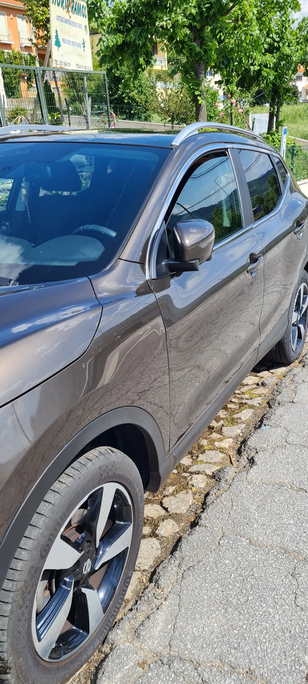 Nissan Qashqai 2016 - 13800 EUR, 155000 km - AUTO.MOTO.pt - 155000km - foto 9 de 10