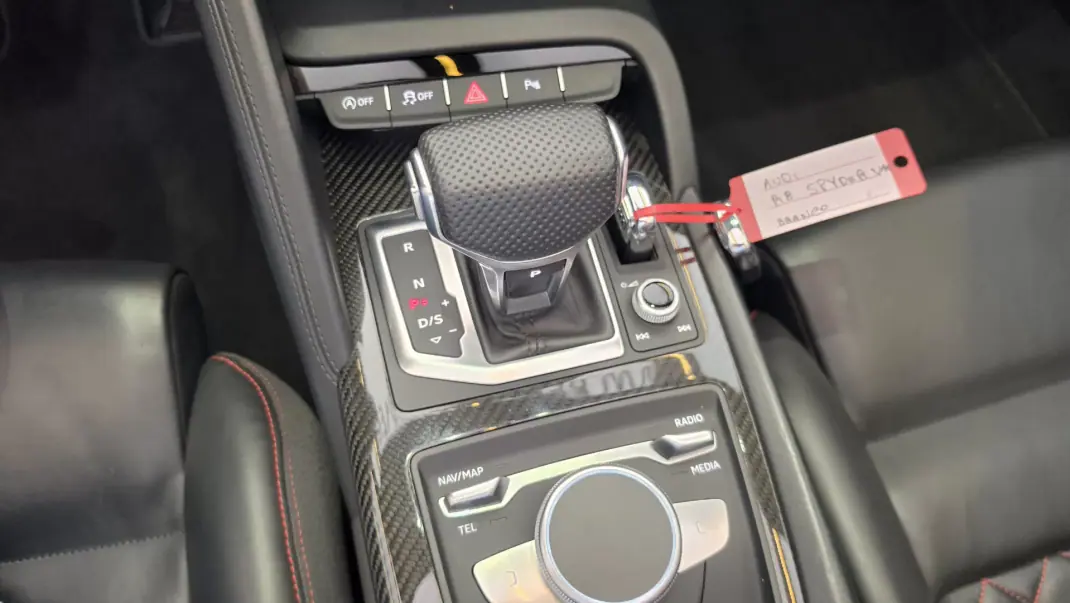 Audi R8 Spyder 2019 - 159500 EUR, 33515 km - 33515km - foto 47 de 59