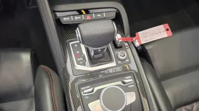 Audi R8 Spyder 2019 - 159500 EUR, 33515 km - 33515km - foto 47 de 59