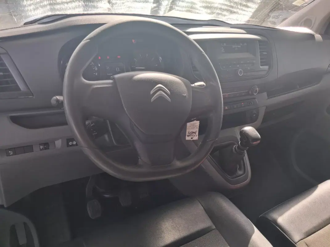 Citroën Jumpy 2019 - 13900 EUR, 160000 km - 160000km - foto 11 de 12
