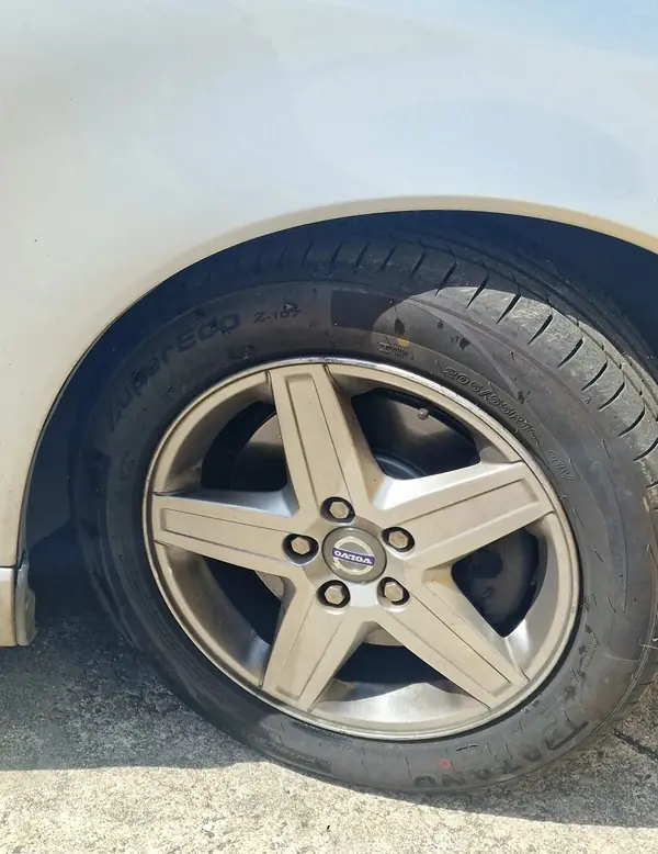 Volvo V50 2007 - 4250 EUR, 320000 km - AUTO.MOTO.pt - 320000km - foto 9 de 9