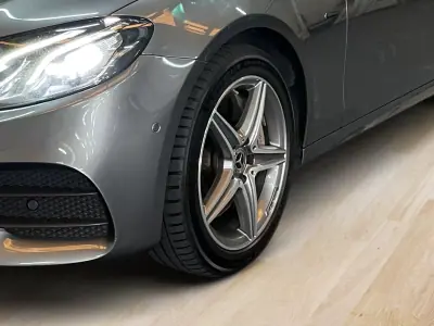 Mercedes-Benz E 300 2019 — foto 6 de 20