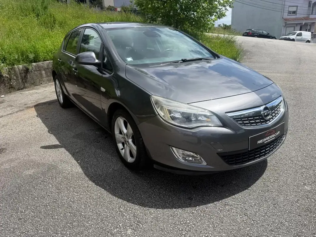 Opel Astra 2010 - 5990 EUR, 175000 km - AUTO.MOTO.pt - 175000km - foto 3 de 22