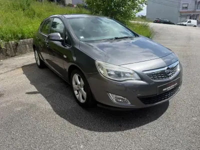 Opel Astra 2010 - 5990 EUR, 175000 km - AUTO.MOTO.pt - 175000km - foto 3 de 22