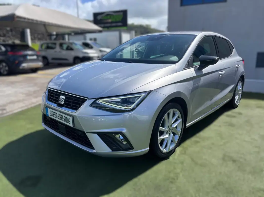 SEAT Ibiza 2021 - 18990 EUR, 52452 km - AUTO.MOTO.pt - 52452km - foto 1 de 14