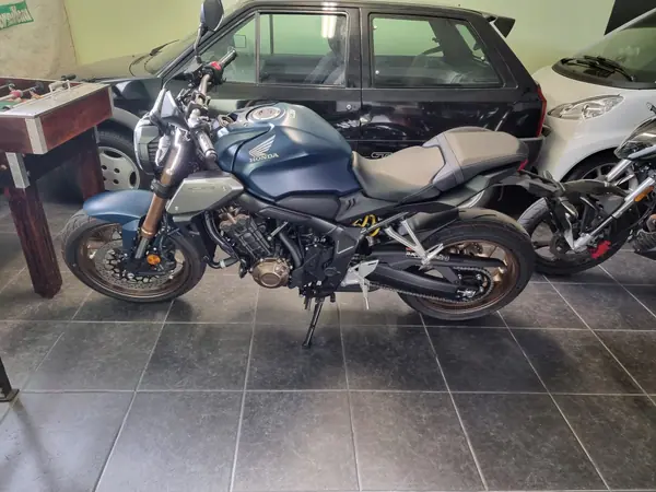 Honda CB650R 2022 - 7500 EUR, 2400 km - AUTO.MOTO.pt - 2400km - foto 2 de 2