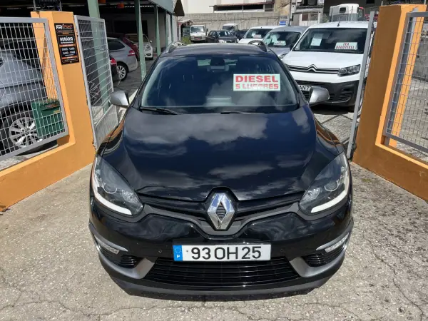 Renault Mégane Sport Tourer 2014 - 9500 EUR, 239995 km - AUTO.MOTO.pt - 239995km - foto 6 de 23